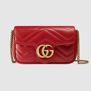 Gucci Marmont matelasse super mini bag